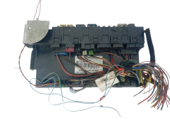 Ohjausyksikön moduuli 2115455301 5DK008047-27 Mercedes Hella