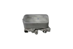 Öljynjäähdytin Tee VW Audi 7P0317037 33171432201 Vika
