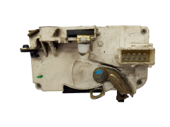 Oven lukitusmekanismi Vasen Etu 9135H3 Peugeot 306 Kiekert 10676