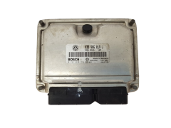 Ohjausyksikkö 038906019J 0281010216 Volkswagen Bosch 3678
