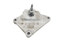 Laatikon kiinnike 8200503823 2.0 DCI Renault Scenic 2