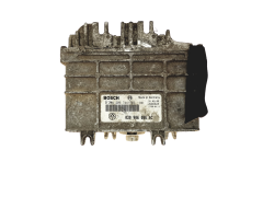 Ohjausyksikkö 030906026AC 0261203744 Volkswagen Bosch 24727