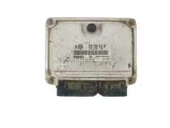 Ohjausyksikkö 038906012AP 0281010126 VW Bosch 47382