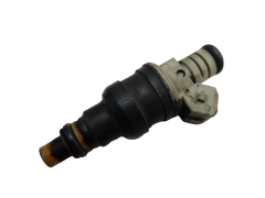 Polttoainesuutin Renault Safrane 0280150831 7700854622 2.0 2.2