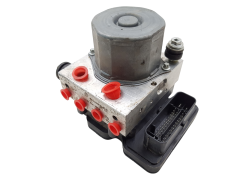 Abs-pumppu Mercedes-Benz GLA A0004311700 0265956296