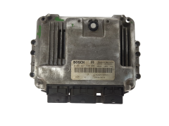 Ohjausyksikkö 0281011549 8200310863 8200370779 Renault Bosch 3270