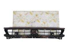 Puskurin Säleikkö Etu Tee Audi Q3 83A807683C 88071891402 DPA