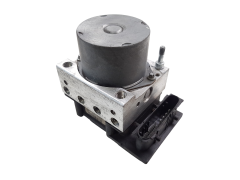 Abs-pumppu 107 C1 Aygo 44510-0H010 0265800441 0265231579 Bosch 1981