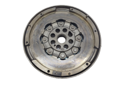 Vauhtipyörä 123000636R 123107183R 1.6DCI Renault Trafic 3 Vivaro 2 NV300