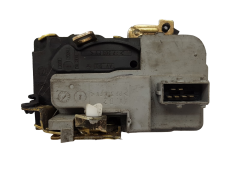 Oven lukitusmekanismi Oikea Etu 9136J1 Peugeot 306 Valeo 10700