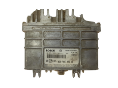 Ohjausyksikkö 0261203650/651 030906026AB 26SA3711 VW Bosch 13625