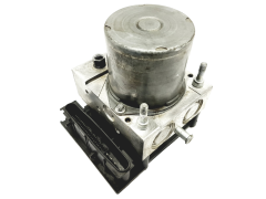 Abs-pumppu Renault Clio 3 0265950377 8200701499 Bosch 34490