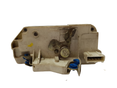 Oven lukitusmekanismi Oikea Taka 913859 Citroen Xantia 2 Kiekert 11098