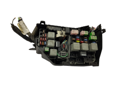 Sulaketaulu Ford 6G9T-14A067-AB