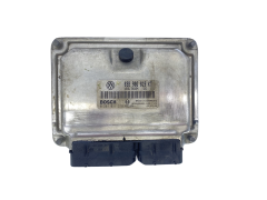 Ohjausyksikkö Seat Skoda 038906019KT 0281011219 Bosch 62639