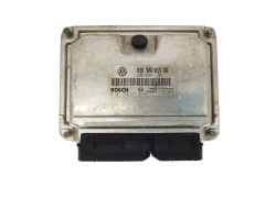 Ohjausyksikkö 038906019HQ 0281010957 VW Seat Bosch 3366