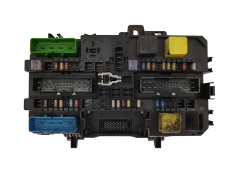 Sulaketaulu 13145021 5DK008669-70 Opel GM Hella
