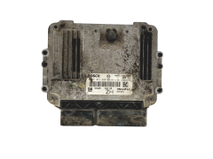 Ohjausyksikkö Opel 0281011943 55556829 8973785712 Bosch 25812