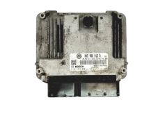 Ohjausyksikkö 045906013R 0281015050 VW Bosch