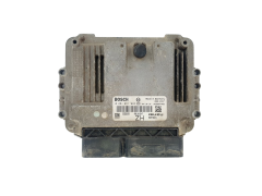 Ohjausyksikkö Opel 0281011943 55556829 8973785712 Bosch 34615