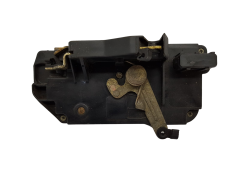 Oven lukitusmekanismi Vasen Taka 913756 Peugeot 406 Kiekert 10751