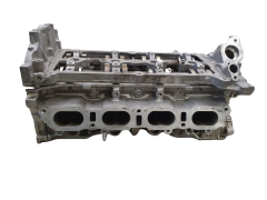 Sylinterikansi 11040BV80A 1.6 TCE Renault Nissan