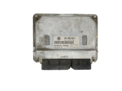 Ohjausyksikkö 03E906033L 5WP40194 05 VW Siemens 46145