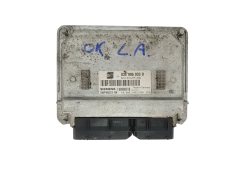 Ohjausyksikkö 03E906033D 5WP40121 04 Seat Siemens 46230