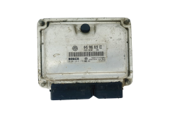Ohjausyksikkö 045906019CE 0281013179 VW Bosch
