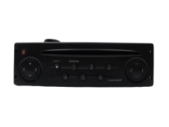 Radio-CD-soitin Renault Laguna 2 8200247962 --A RENRDW100-10 6977