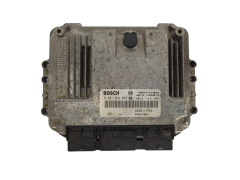 Ohjausyksikkö 0281012058 8200311550 8200441820 Renault Bosch 3633