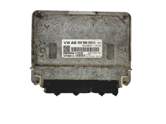 Ohjausyksikkö 03E906023D 5WP40502 04 VW Seat Siemens 18854
