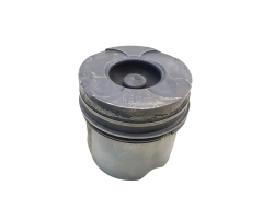 Moottorin mäntä U 7701473483 2.2 dCi DTCi Renault Opel 1091