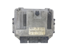Ohjausyksikkö 0281011549 8200310863 8200370779 Renault Bosch 57372