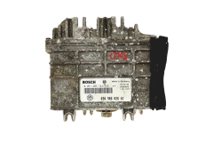 Ohjausyksikkö 030906026AC 0261203744 Volkswagen Bosch 24739