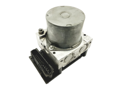 Abs-pumppu Renault Megane 2 Scenic 2 8200038695 Bosch 39019