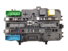 Ohjausyksikön moduuli Opel 13145018 5DK008669-40 Hella