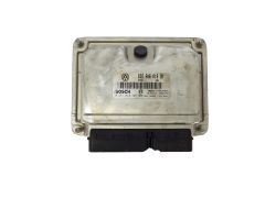 Ohjausyksikkö 038906019BK 0281010305 VW Bosch 18615