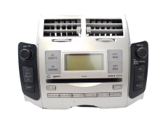 Radio-CD-soitin Toyota Yaris 86120-0D210 CQ-TS0570LC W58824 1062