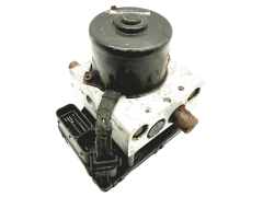 Abs-pumppu Jeep Cherokee P52128675AA 56044240AA Ate 38493