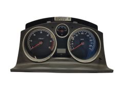 Kierroslukumittari Opel Astra H Zafira B 13267567UX 2395