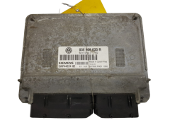 Ohjausyksikkö VW 03E906033R 5WP44224 02 Siemens