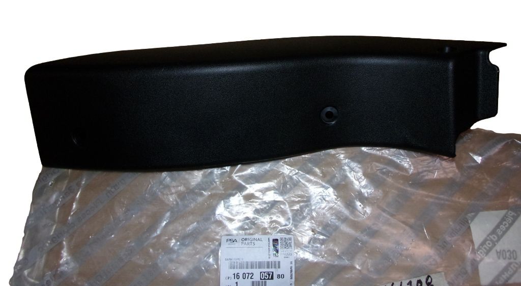 Kynnyslistapari Oikea Uusi Alkuperäinen 1607205780 Citroen Peugeot main product photo