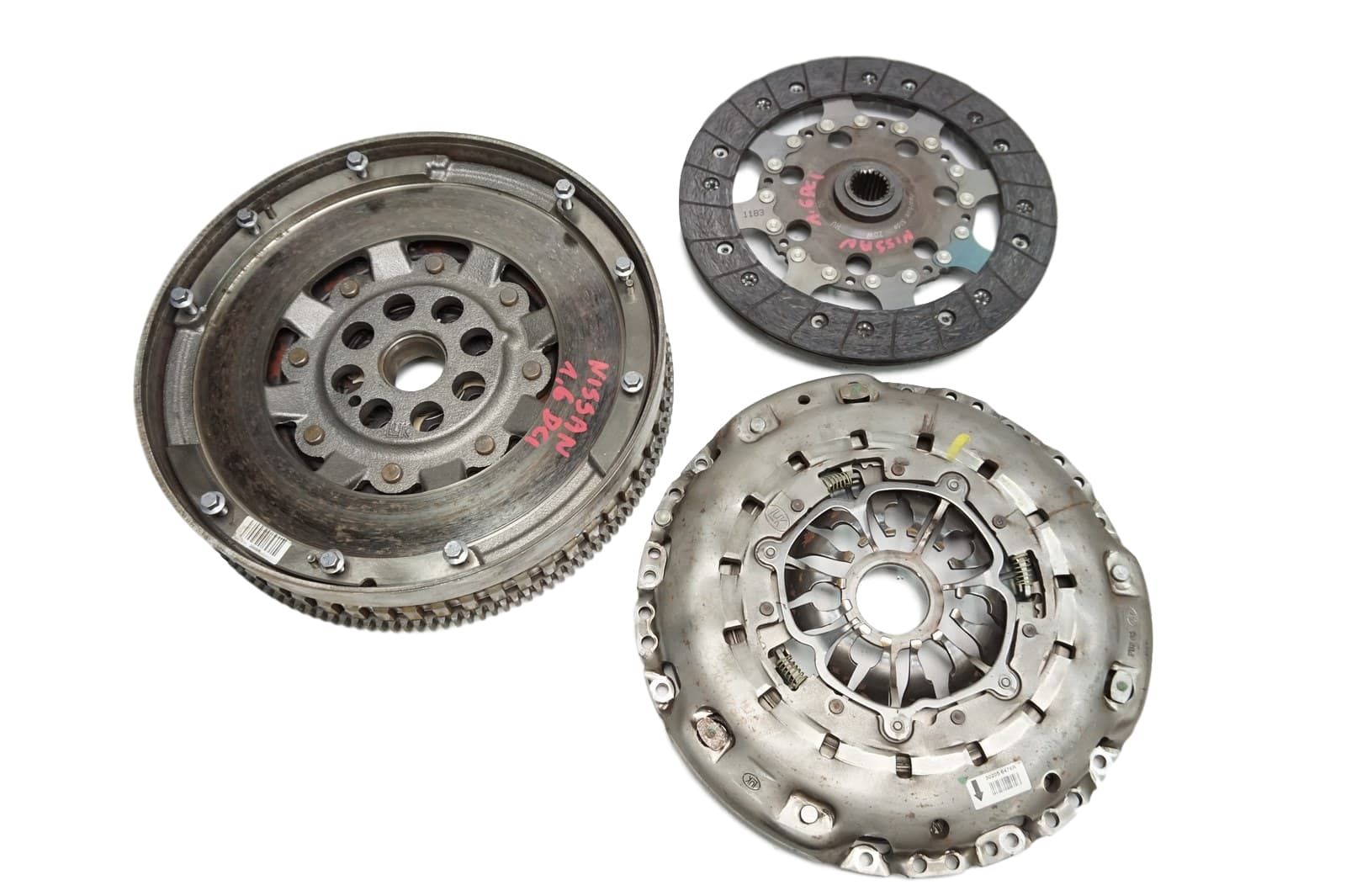 Kytkin Koło Sarja 123103008R 1,6 dci Qashqai main product photo