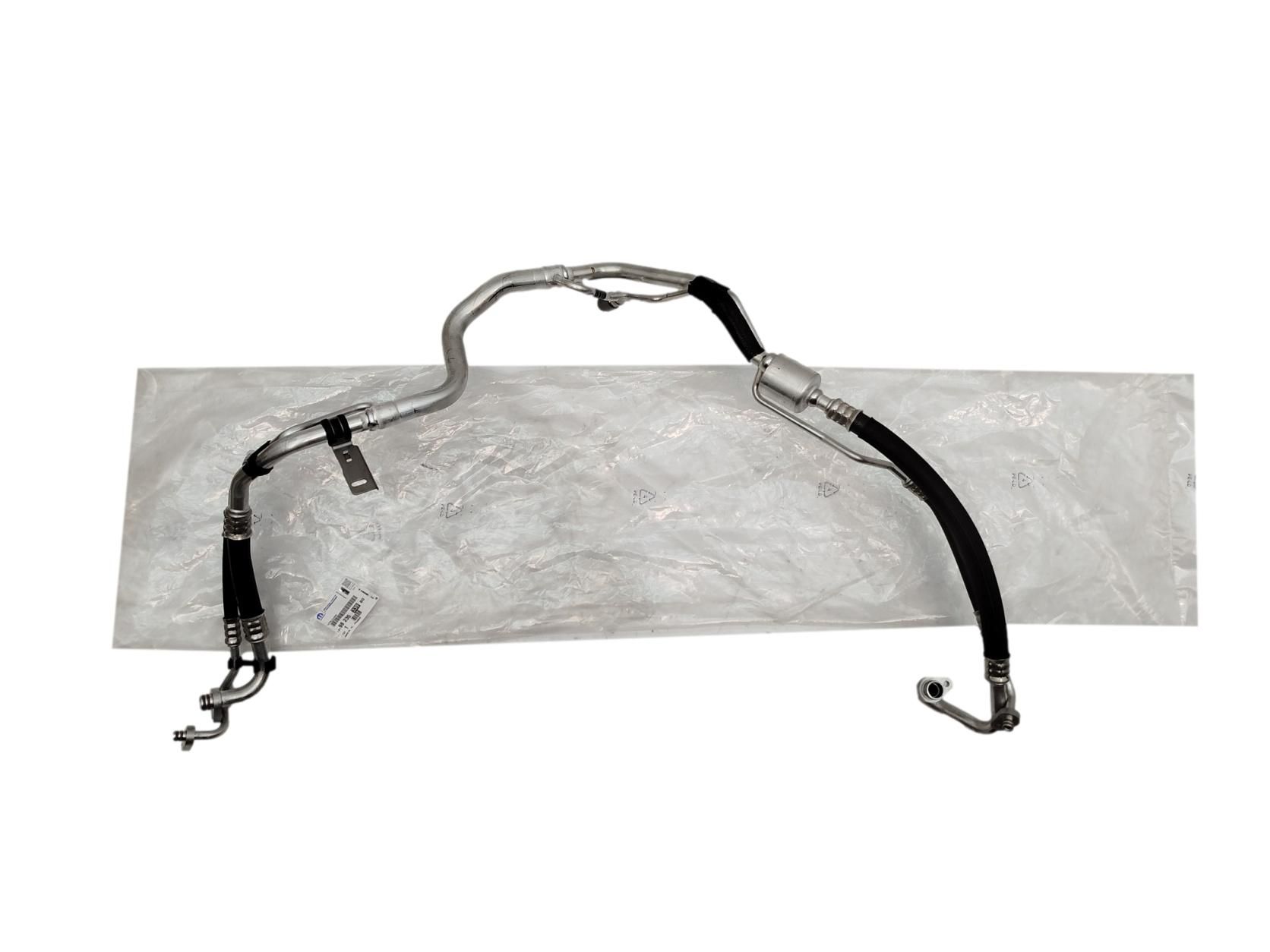 Ilmastointiputki Uusi Alkuperäinen 9823533980 Peugeot main product photo